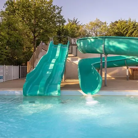 Mobil Avec Terrasse Pour 4 Personnes - Api-1-52-656