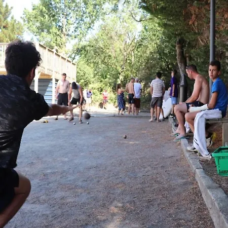 Mobil Avec Terrasse Pour 4 Personnes - Api-1-52-656 *