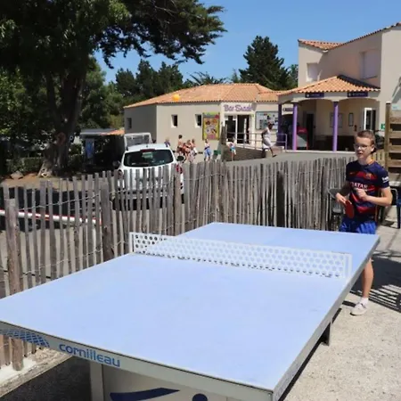 Mobil Avec Terrasse Pour 4 Personnes - Api-1-52-656 营地