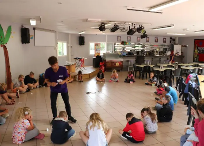 Kemping Mobil Avec Terrasse Pour 4 Personnes - Api-1-52-656 Brétignolles-sur-Mer