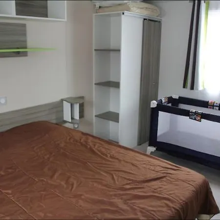 Mobil Avec Terrasse Pour 4 Personnes - Api-1-52-656