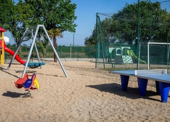 Mobil Avec Terrasse Pour 4 Personnes - Api-1-52-656 *