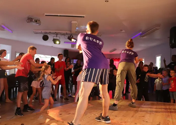 Mobil Avec Terrasse Pour 4 Personnes - Api-1-52-656 Kamp alanı